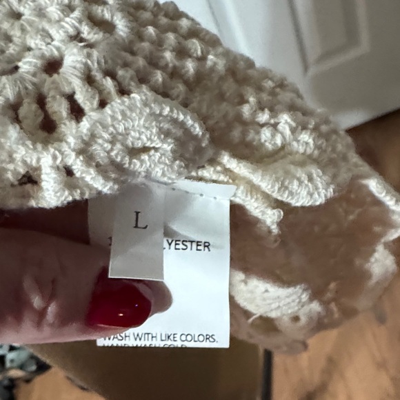 Crochet Lace Vest - Picture 2 of 4